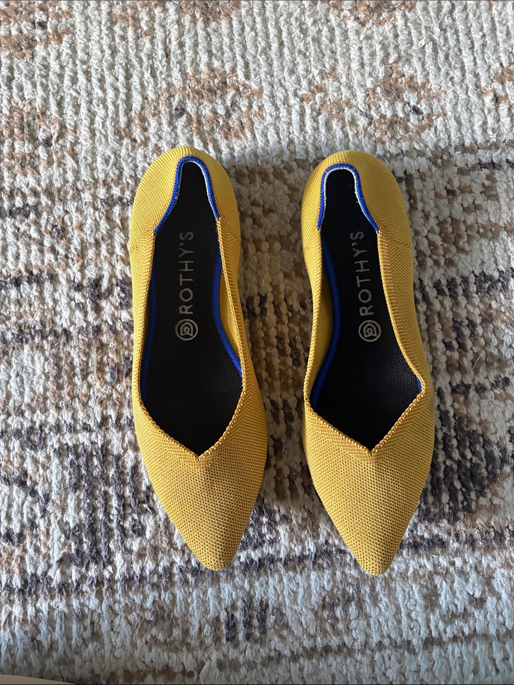 Rothys The Point Marigold Yellow Pointed Toe Flats Shoes size 10.5
